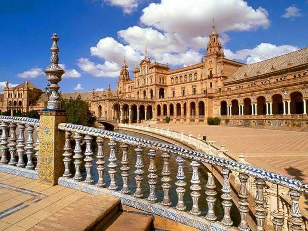Like Home Sevilla - Museo Εξωτερικό φωτογραφία