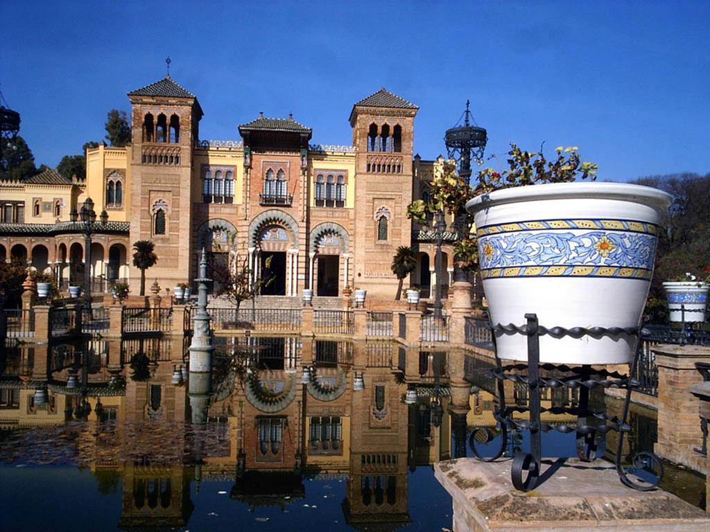 Like Home Sevilla - Museo Εξωτερικό φωτογραφία